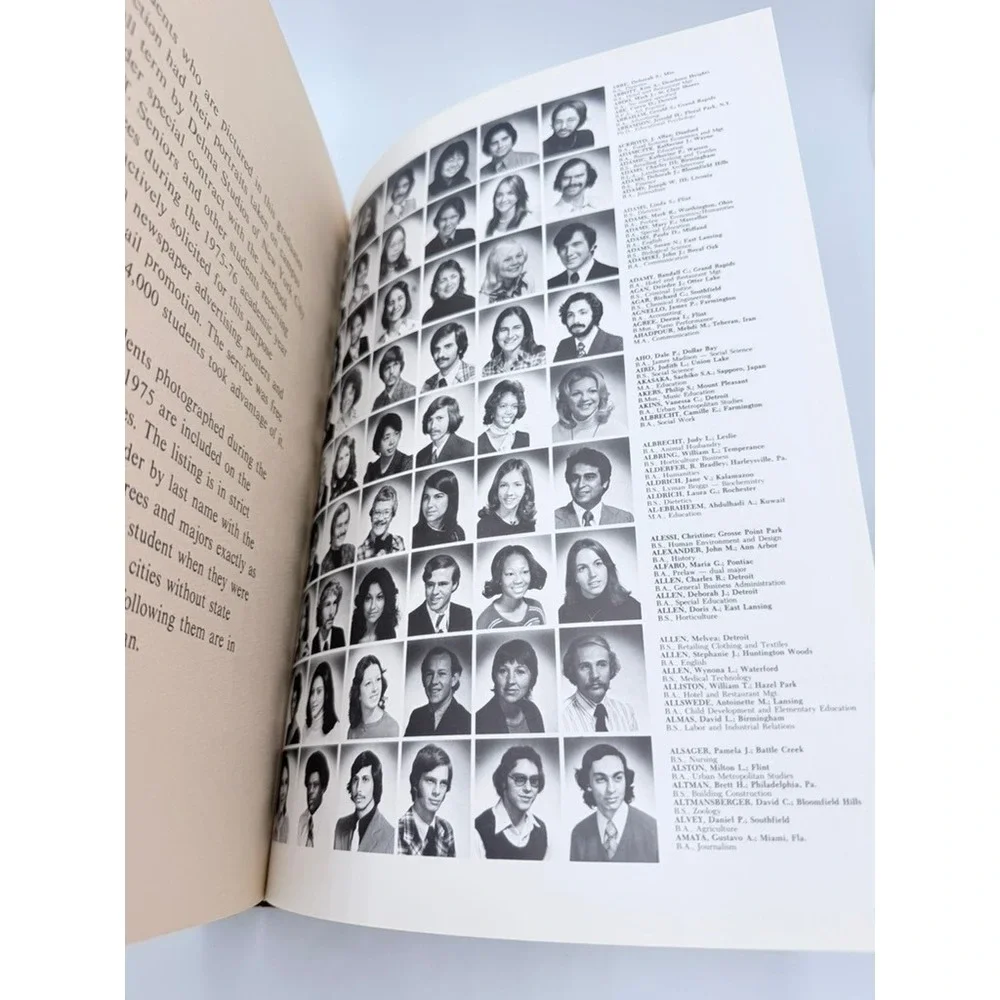Michigan State University 1976 Red Cedar Log Yearbook MSU‎ Vintage